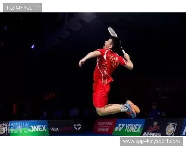 羽毛球一拍点死全场，掌握技巧制胜未来